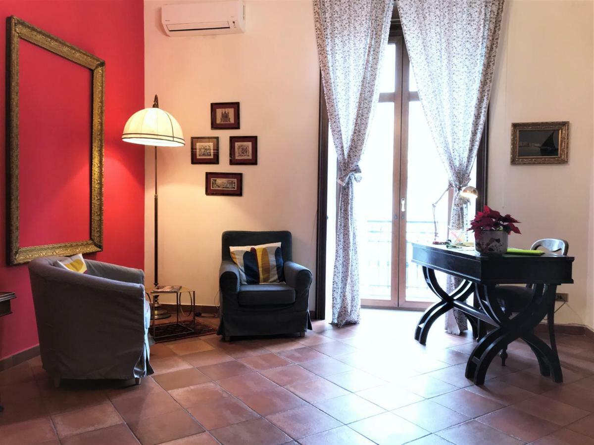 Umberto I Holiday House Неаполь Экстерьер фото