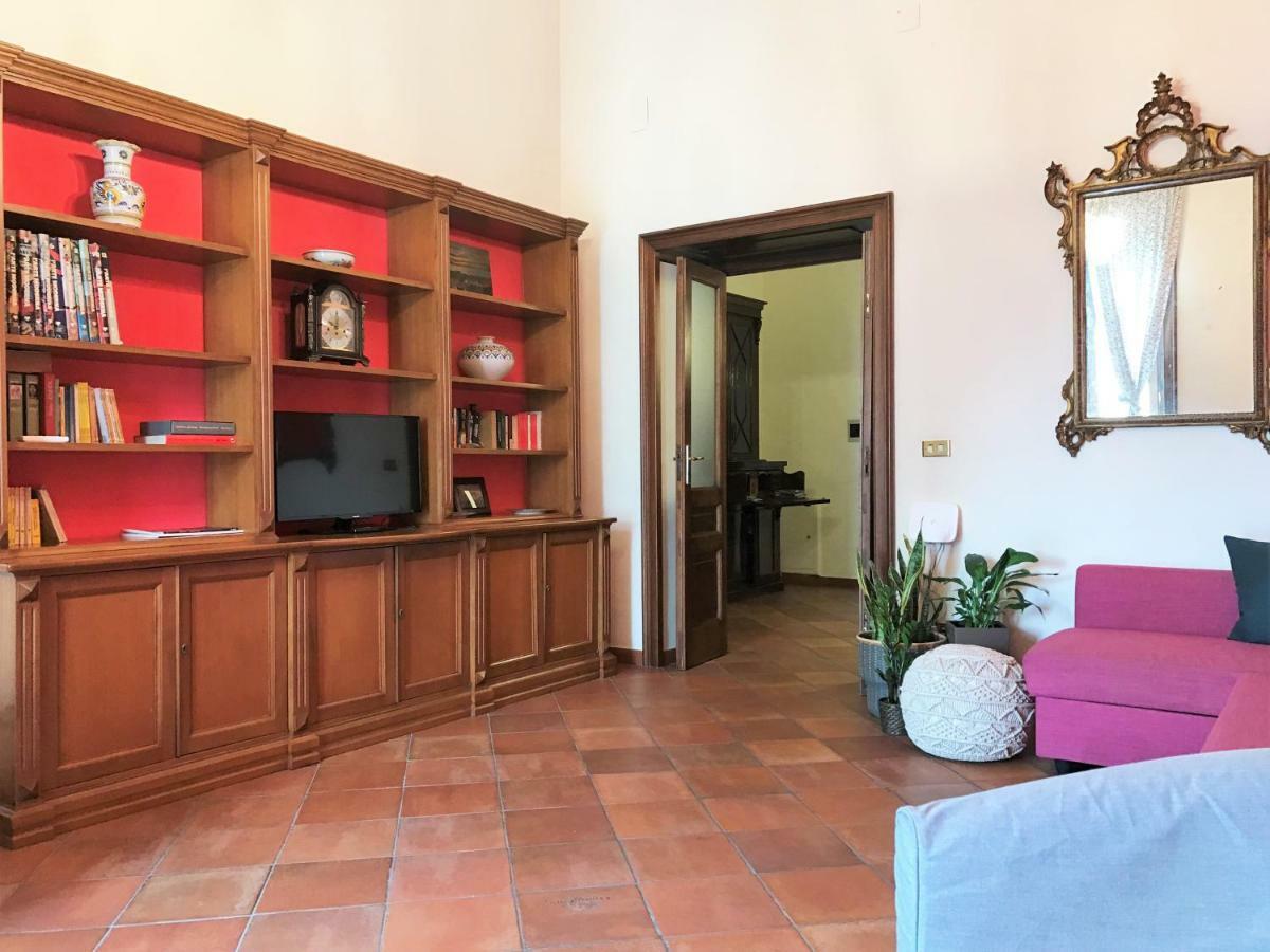 Umberto I Holiday House Неаполь Экстерьер фото